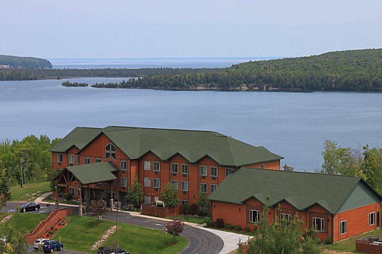Holiday Inn Express Munising-Lakeview, An Ihg Hotel Eksteriør bilde