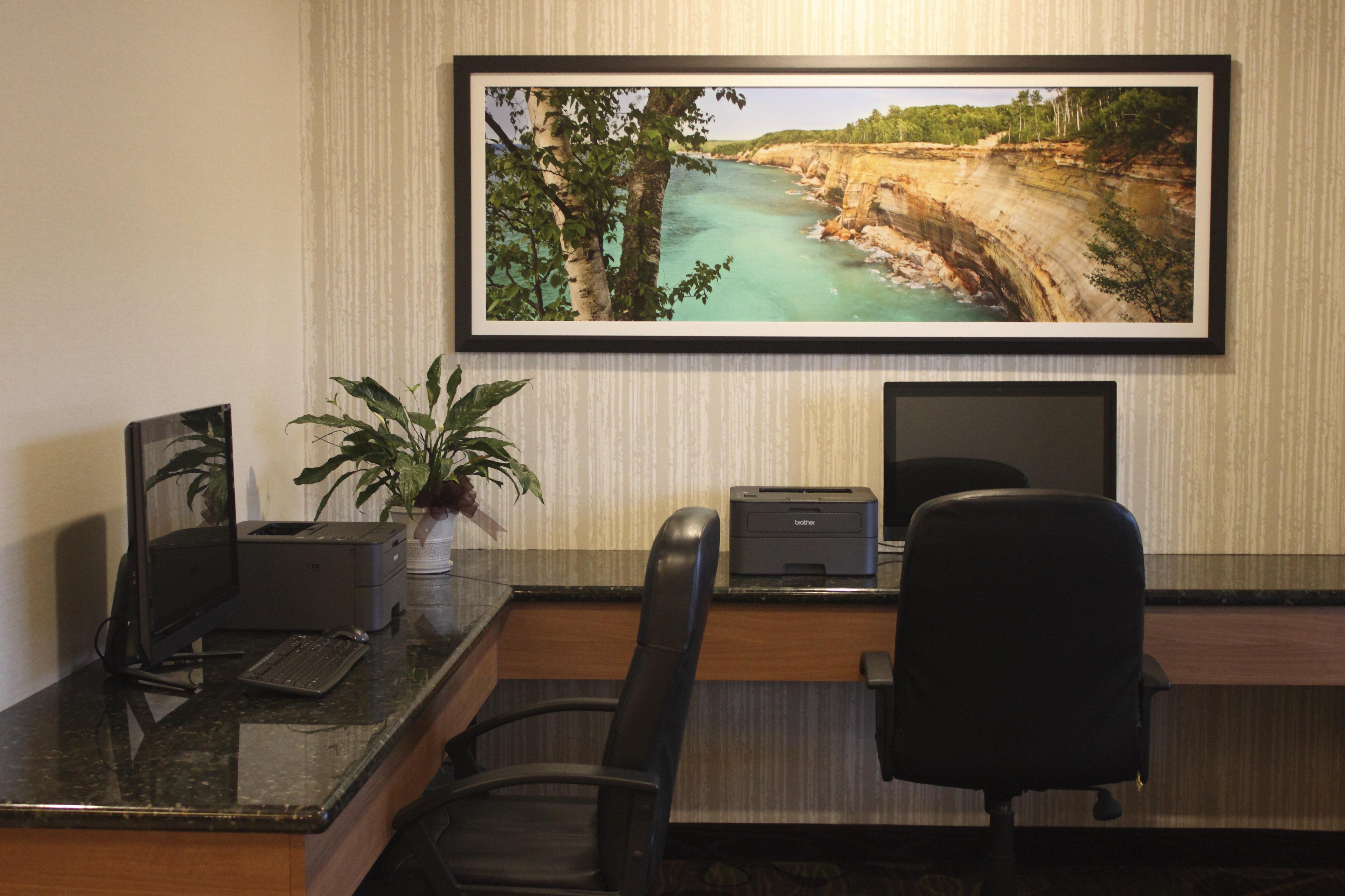 Holiday Inn Express Munising-Lakeview, An Ihg Hotel Eksteriør bilde