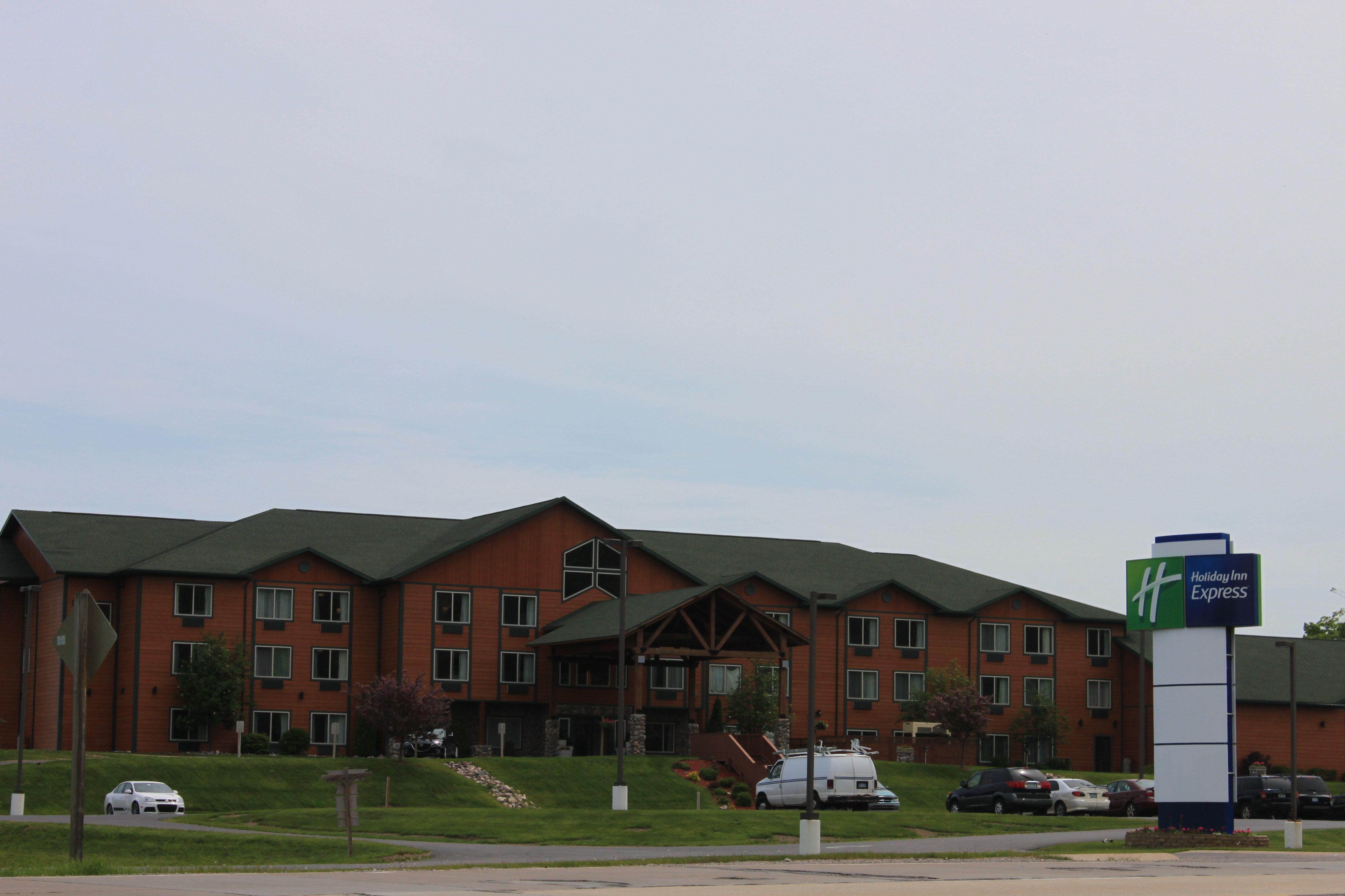 Holiday Inn Express Munising-Lakeview, An Ihg Hotel Eksteriør bilde