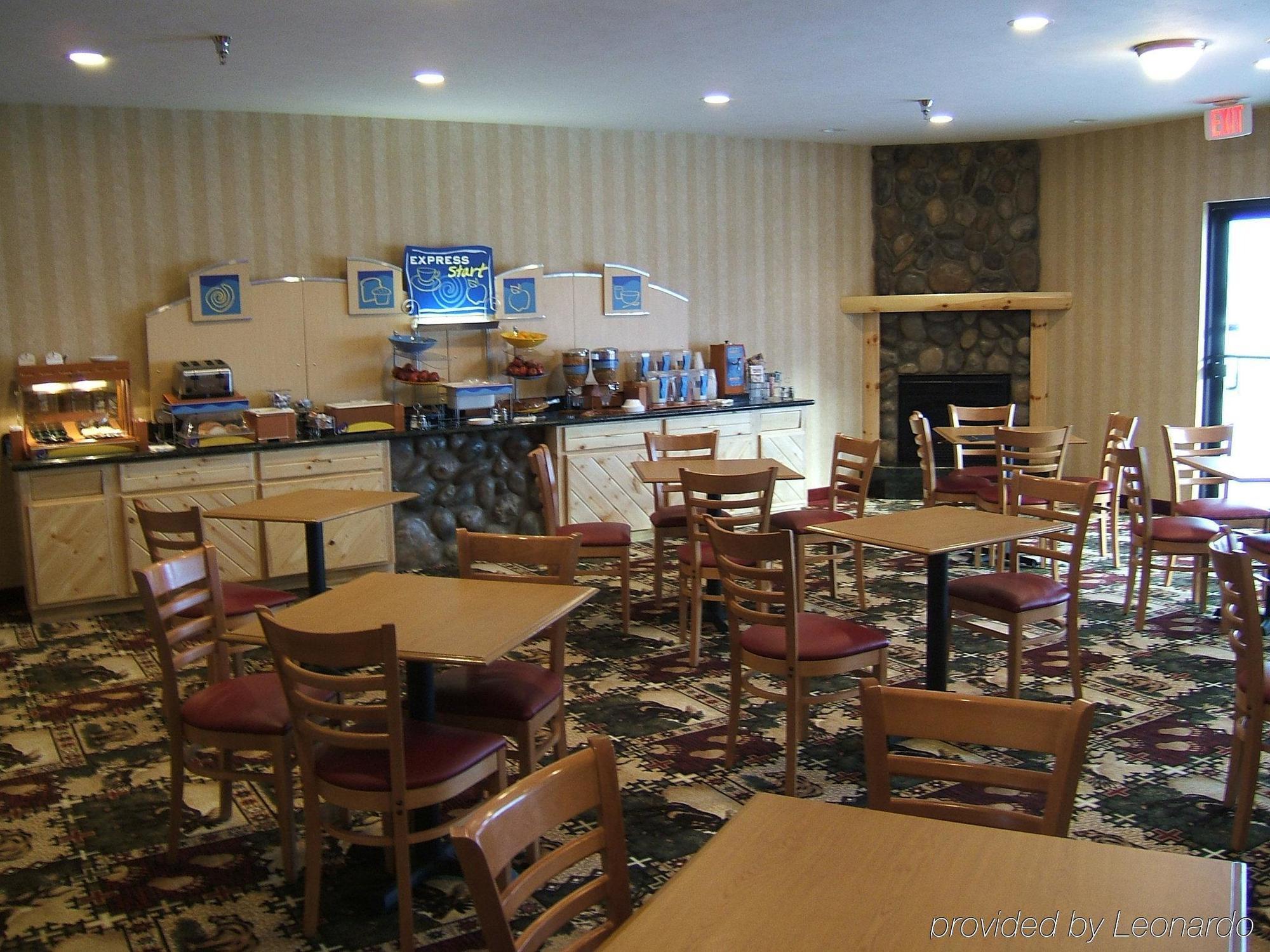 Holiday Inn Express Munising-Lakeview, An Ihg Hotel Restaurant bilde