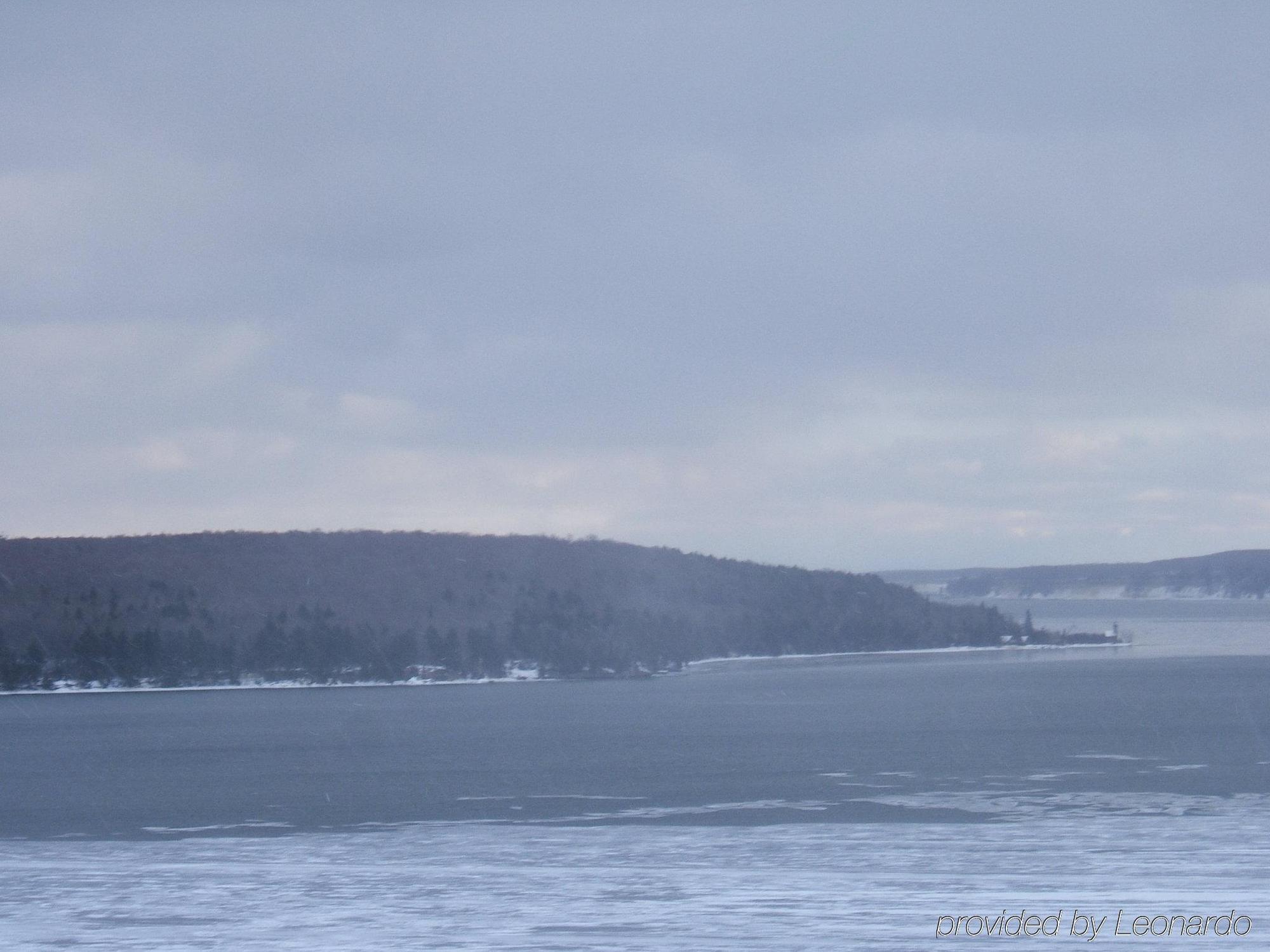 Holiday Inn Express Munising-Lakeview, An Ihg Hotel Eksteriør bilde
