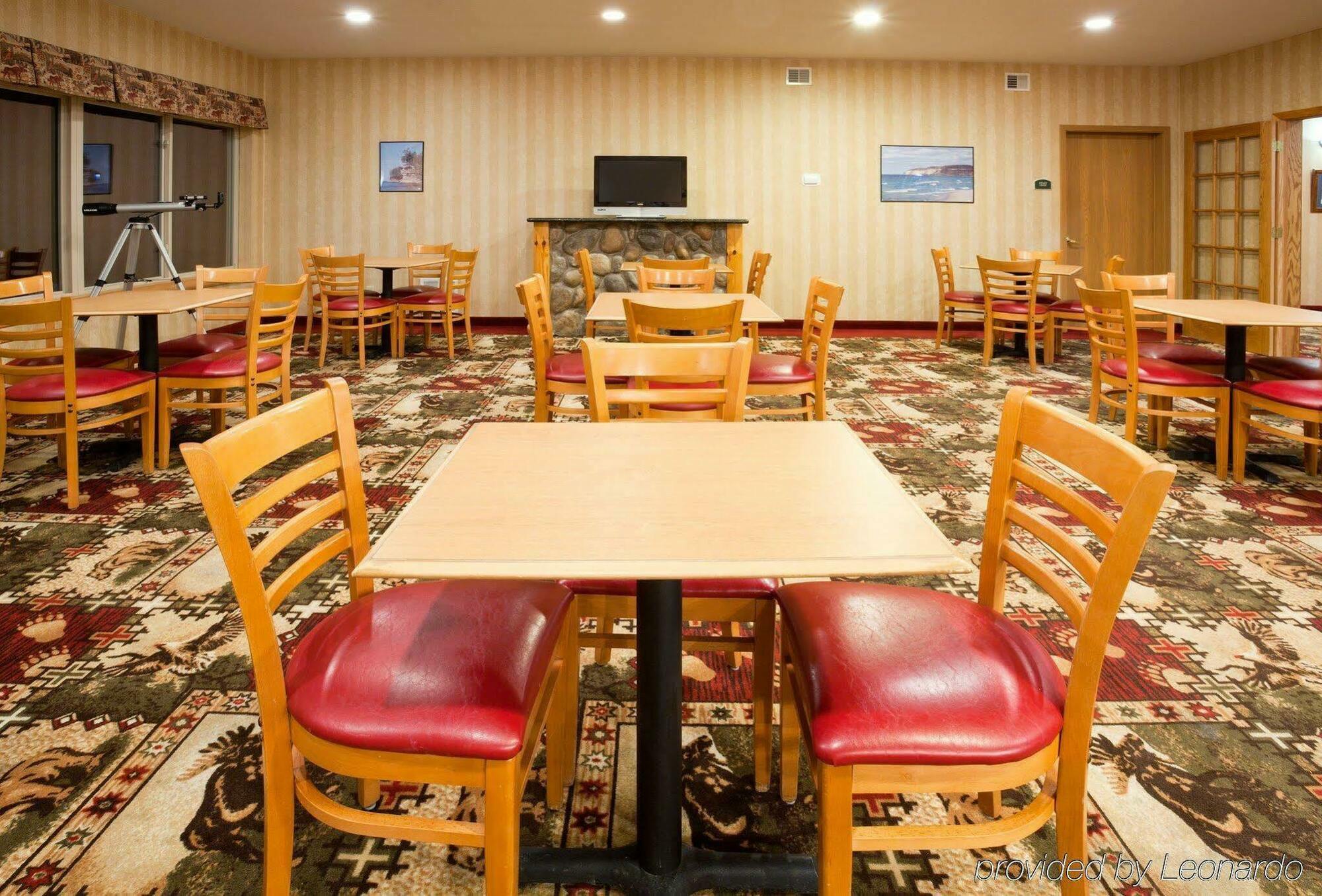 Holiday Inn Express Munising-Lakeview, An Ihg Hotel Eksteriør bilde