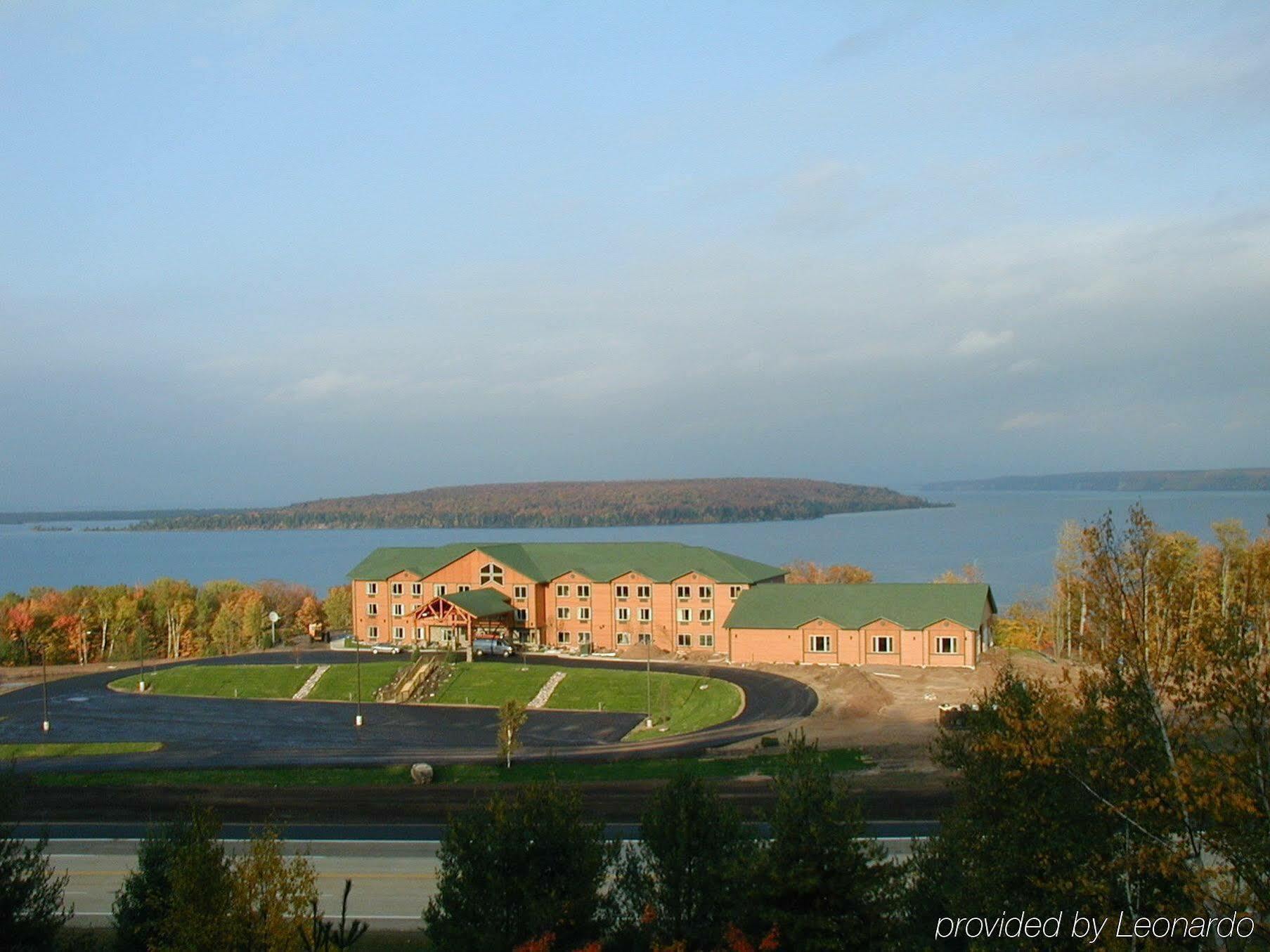 Holiday Inn Express Munising-Lakeview, An Ihg Hotel Eksteriør bilde