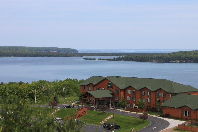 Holiday Inn Express Munising-Lakeview, An Ihg Hotel Eksteriør bilde